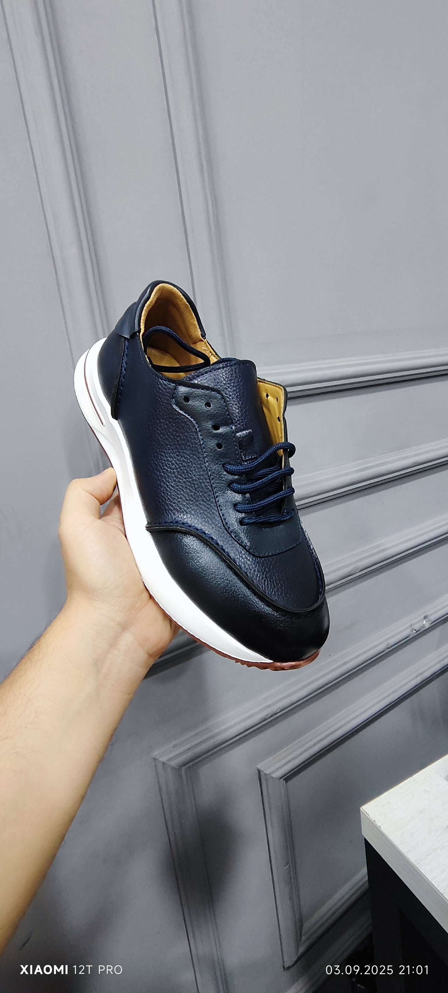 L.Piana China Cross ip T6242 koja zaminitel / blue / 40
